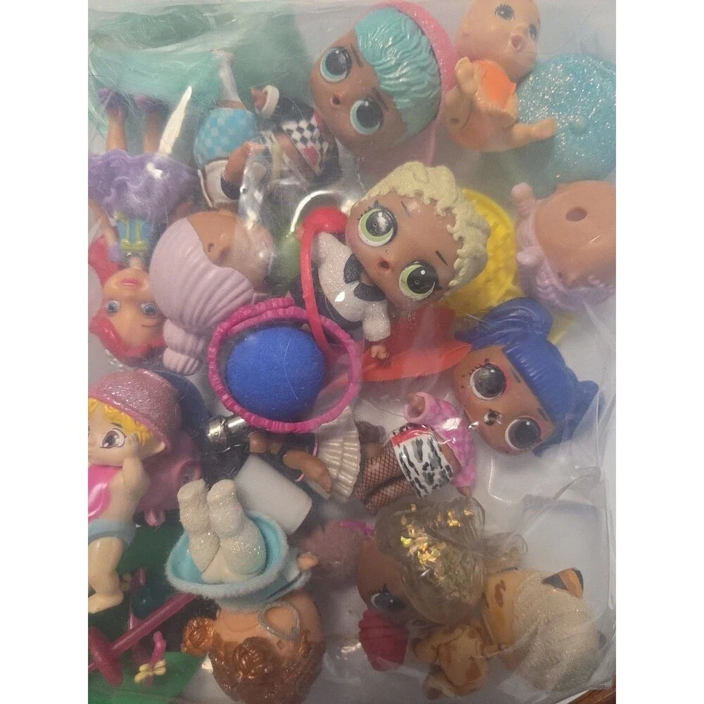 LOL SURPRISE Dolls And Pet Random Miss Match Clothing And Accessories